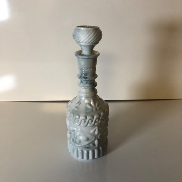 Vintage Slag Glass Decanter Marbled Embossed Milk Glass Liquor Bottle Stopper #2 - Picture 5 of 8